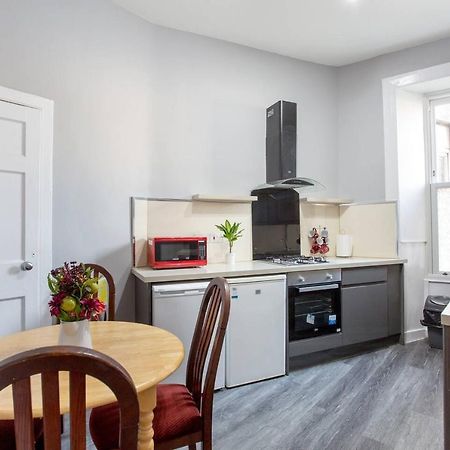 Stunning 2-Bed Apartment In Central Edinburgh Bagian luar foto