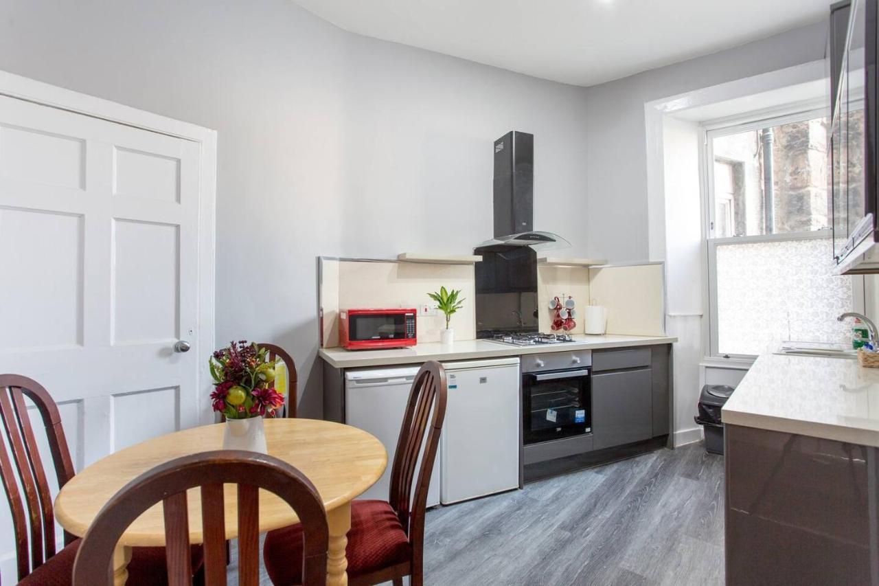 Stunning 2-Bed Apartment In Central Edinburgh Bagian luar foto