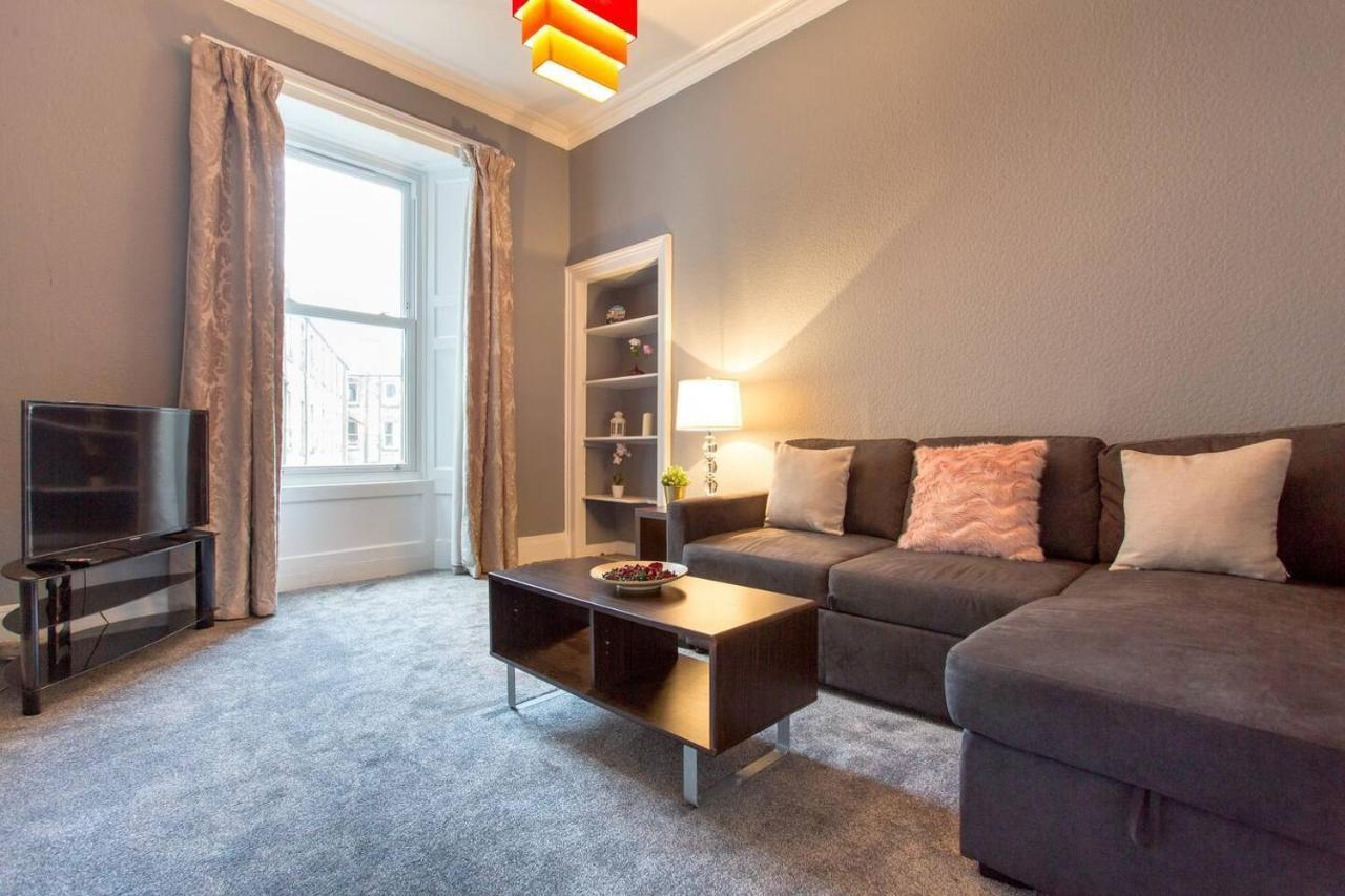 Stunning 2-Bed Apartment In Central Edinburgh Bagian luar foto